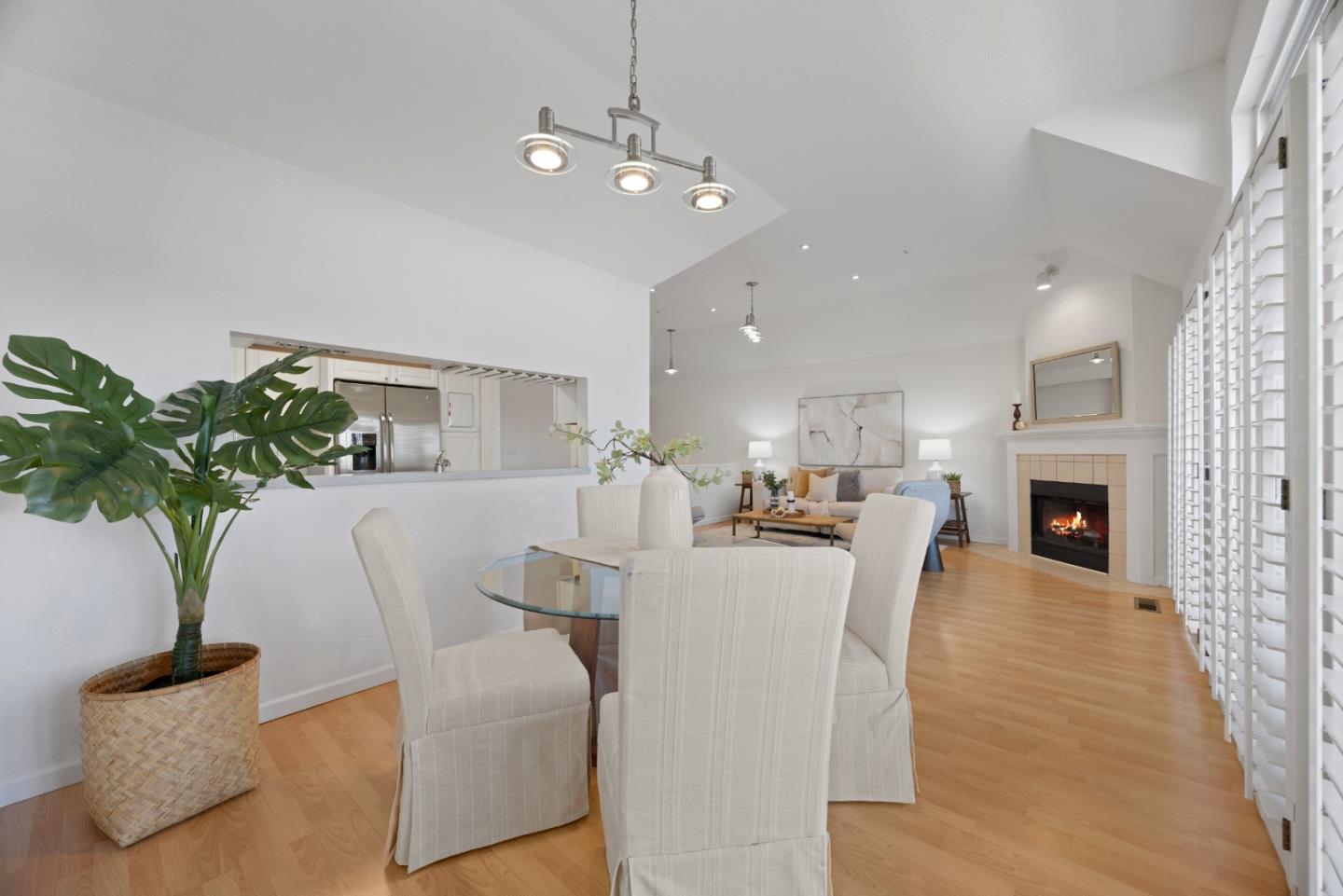 1086 Tiller Lane