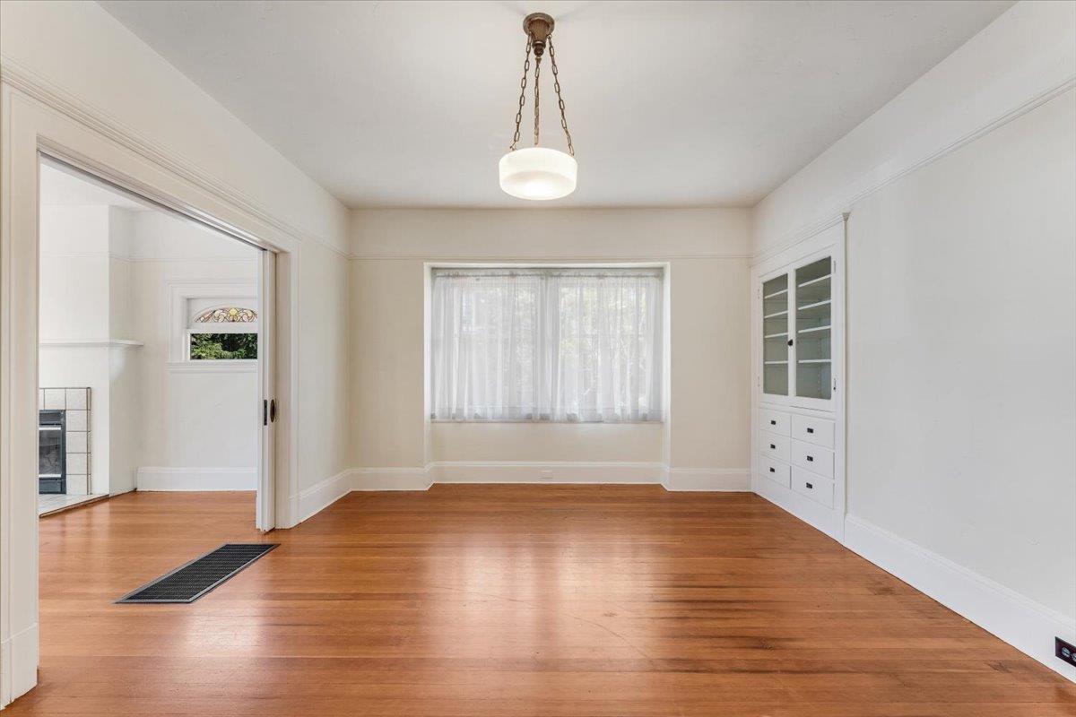 234 Maple Avenue