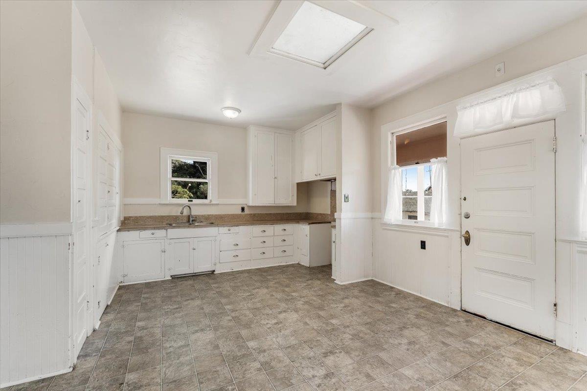 234 Maple Avenue