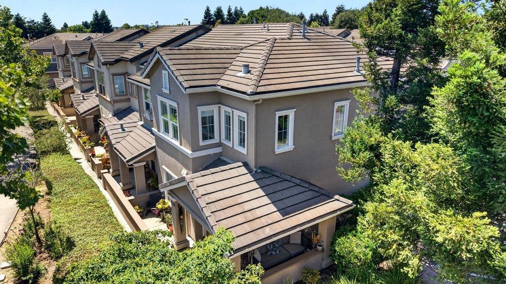 229 Lighthouse DR