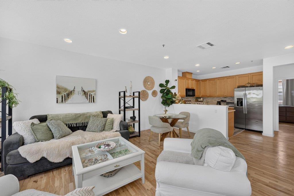 229 Lighthouse DR