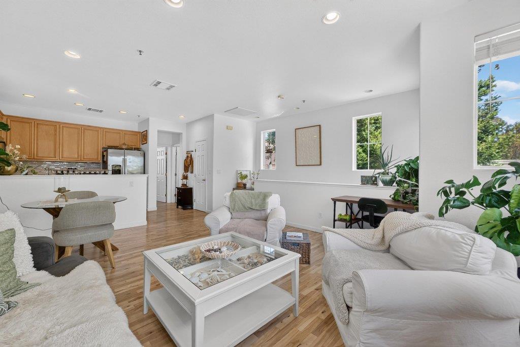 229 Lighthouse DR