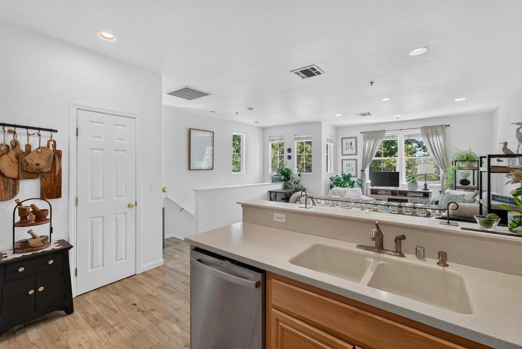 229 Lighthouse DR