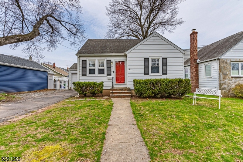 20 Laurel Pl