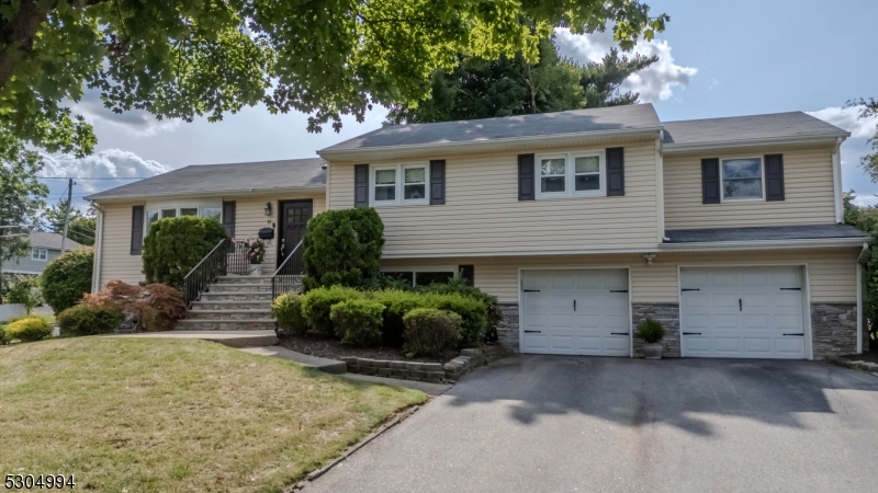15 Andover Dr