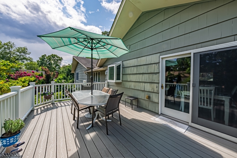 12 Christine Ct