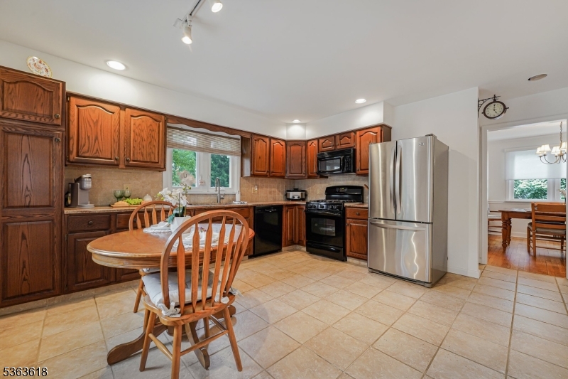 146 Beechwood Dr