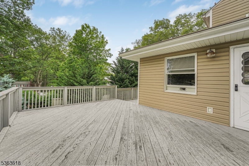 146 Beechwood Dr
