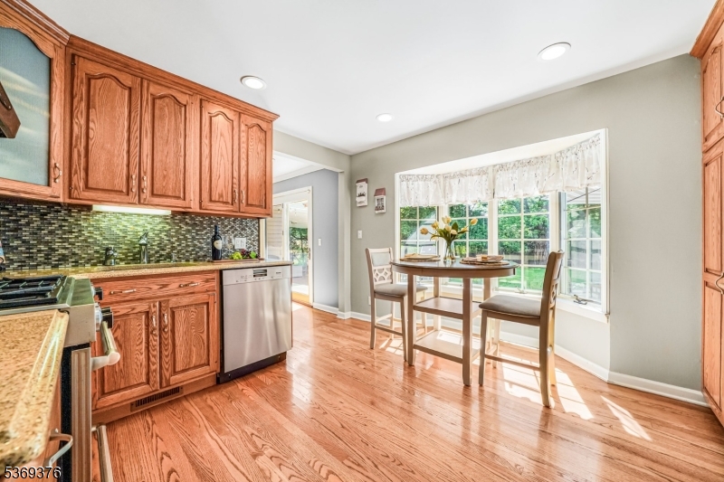 97 Green Knolls Dr