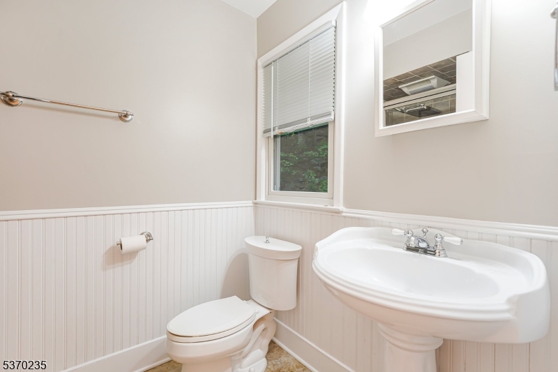 32 Lord William Penn Dr