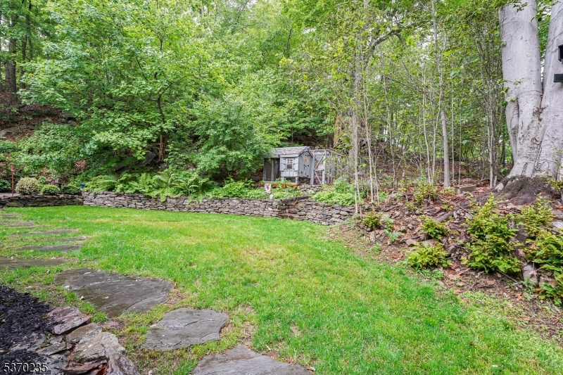 32 Lord William Penn Dr