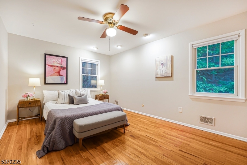 32 Lord William Penn Dr