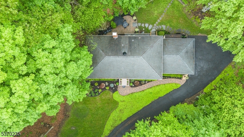 32 Lord William Penn Dr