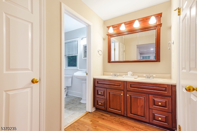 32 Lord William Penn Dr