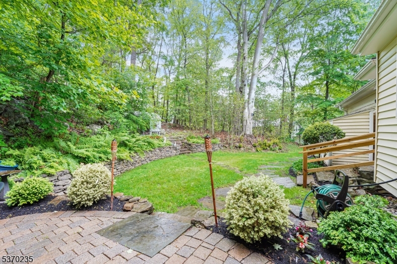 32 Lord William Penn Dr