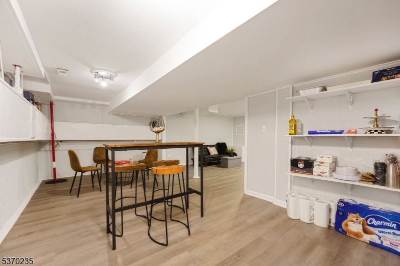 32 Lord William Penn Dr
