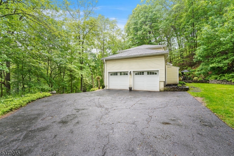32 Lord William Penn Dr