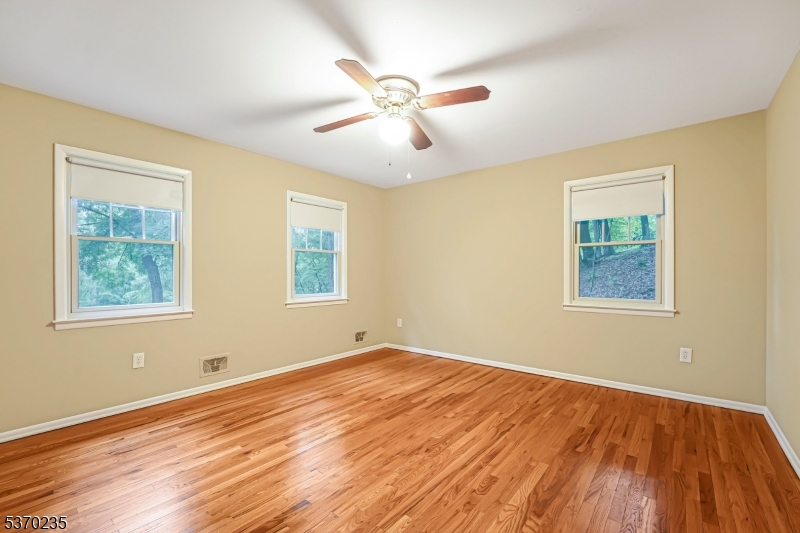 32 Lord William Penn Dr