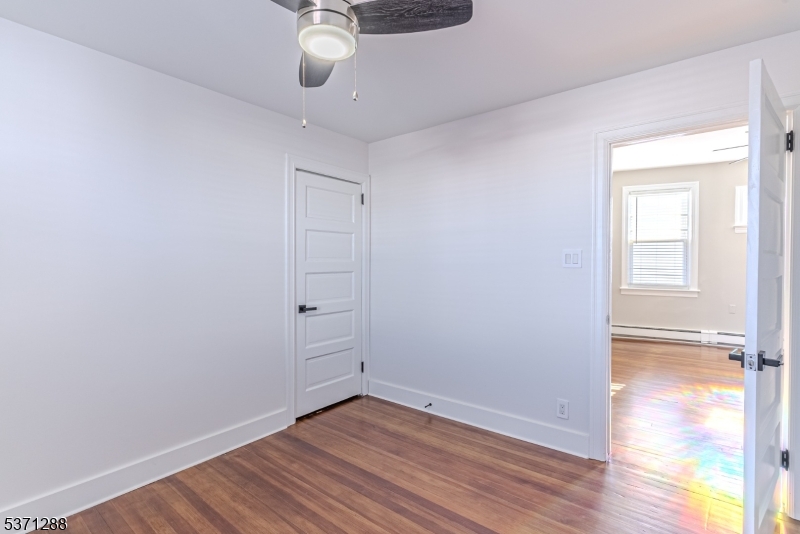 27 Lincoln Ave 2