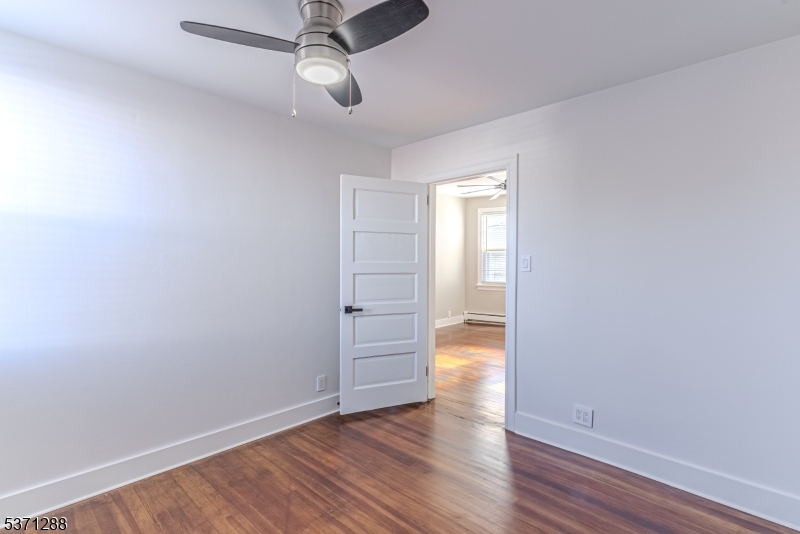 27 Lincoln Ave 2
