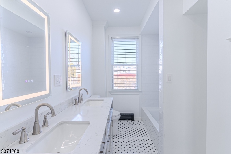 27 Lincoln Ave 2