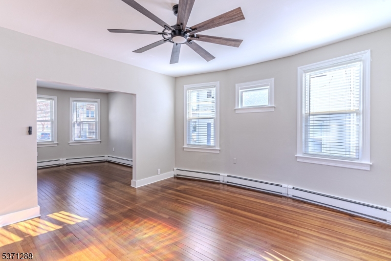 27 Lincoln Ave 2
