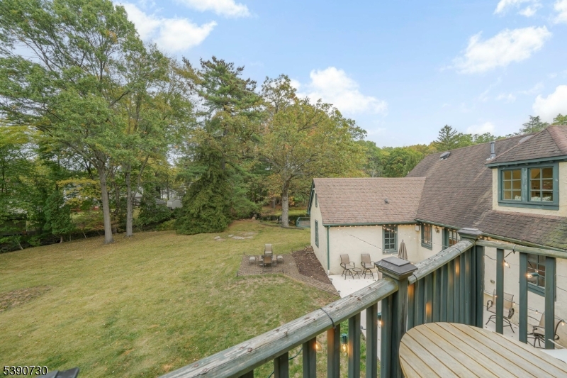 14 Weinmanns Blvd