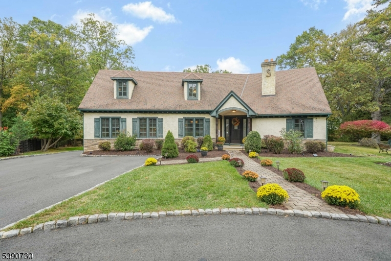 14 Weinmanns Blvd