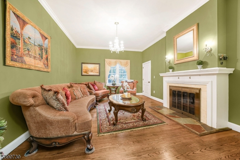 14 Weinmanns Blvd