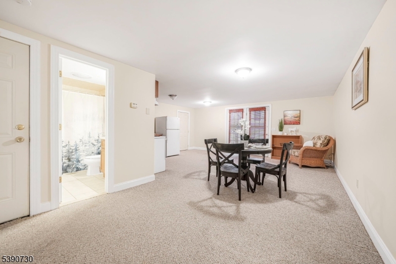14 Weinmanns Blvd