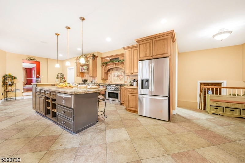 14 Weinmanns Blvd