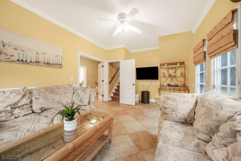 14 Weinmanns Blvd