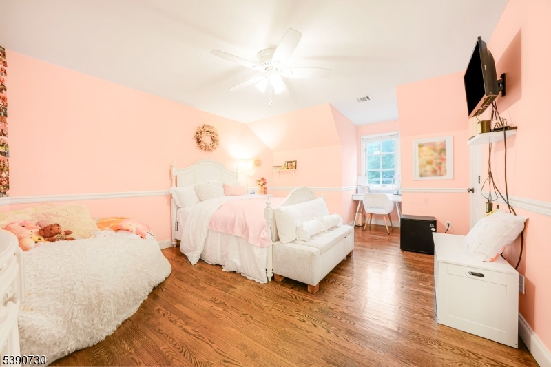 14 Weinmanns Blvd