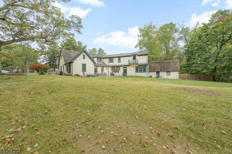 14 Weinmanns Blvd
