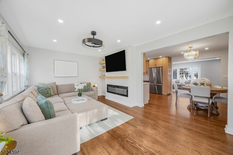 21 Joseph Pl