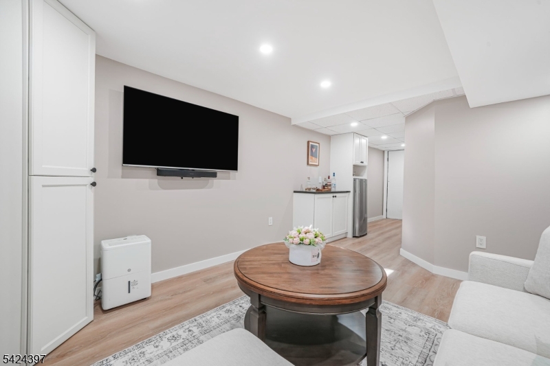 21 Joseph Pl