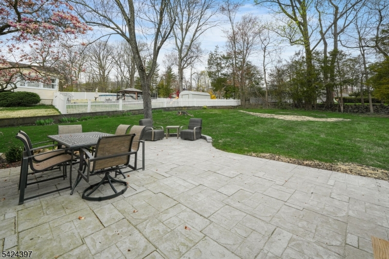 21 Joseph Pl
