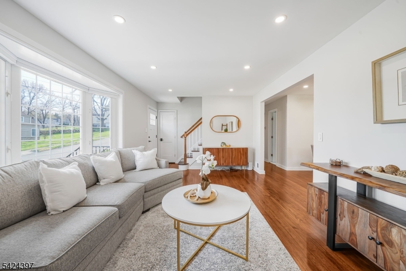 21 Joseph Pl