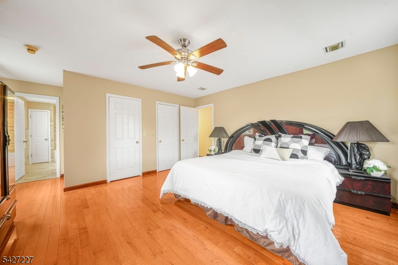 45 Holyoke Ct
