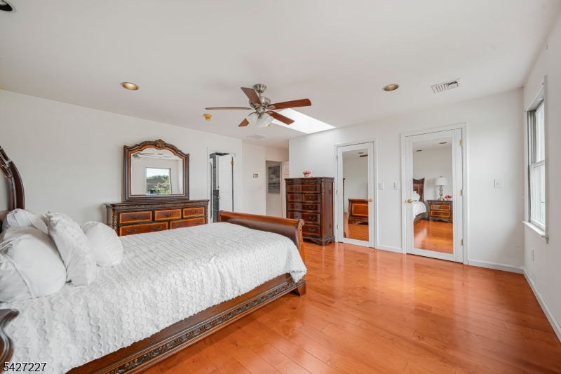 45 Holyoke Ct
