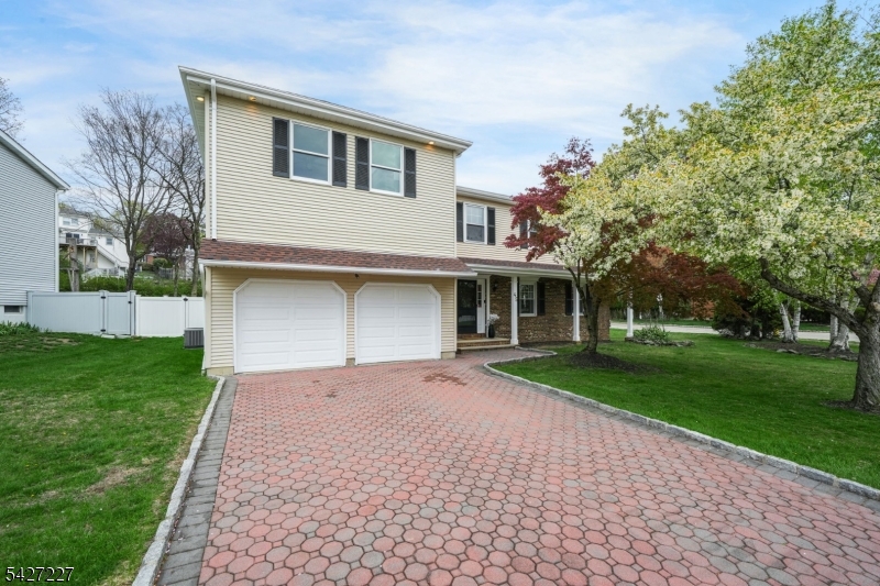45 Holyoke Ct