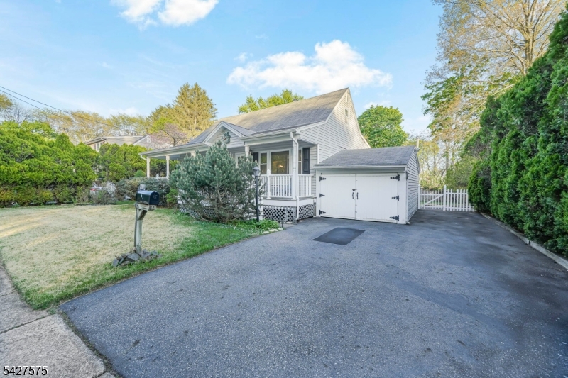 94 Barbara Dr