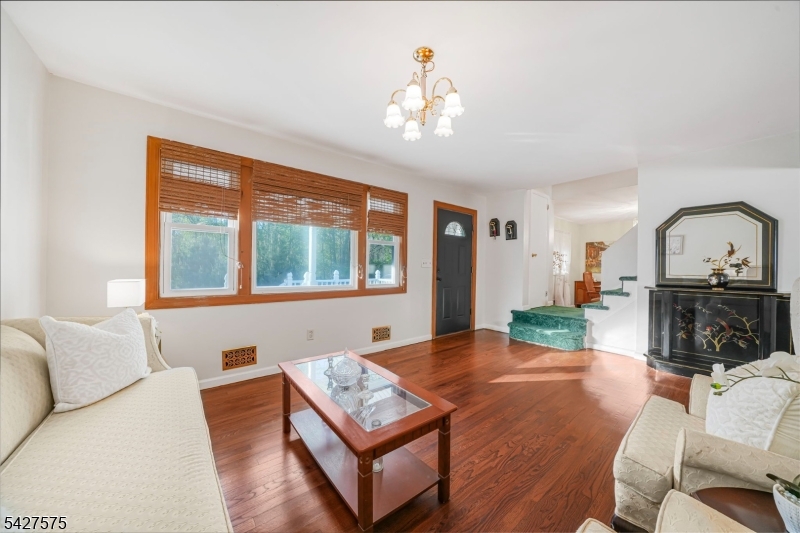 94 Barbara Dr