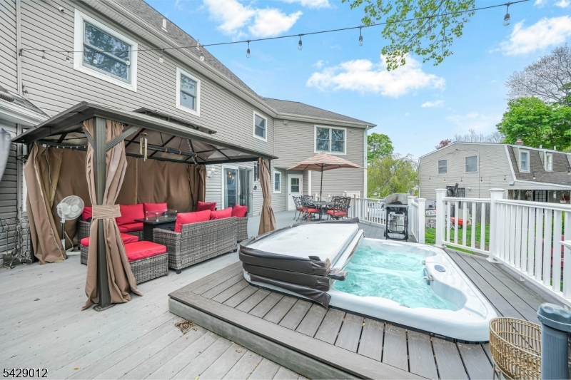 30 Oakley Way