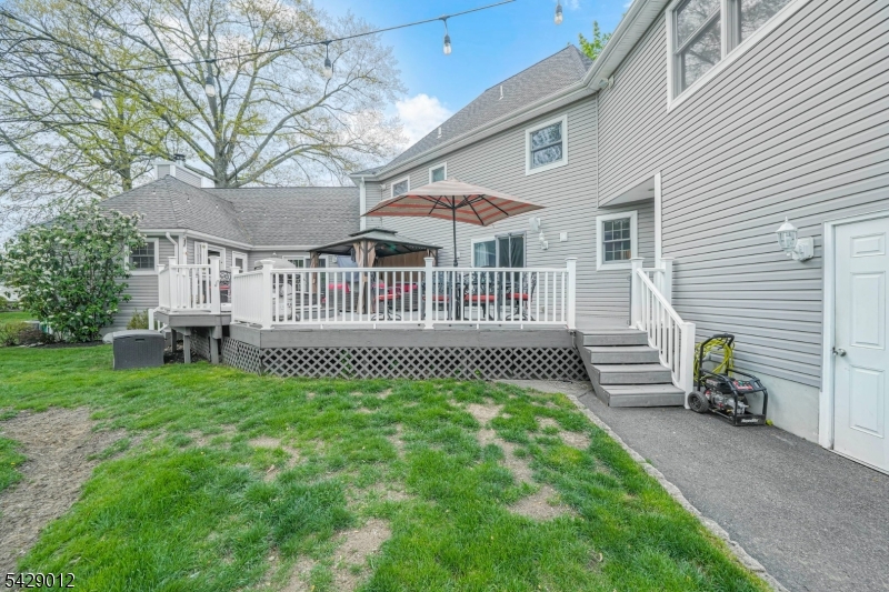 30 Oakley Way