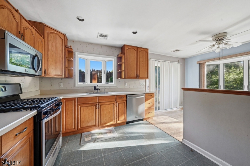 111 Deerfield Rd