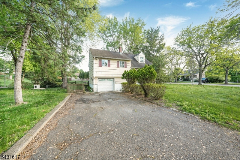 111 Deerfield Rd