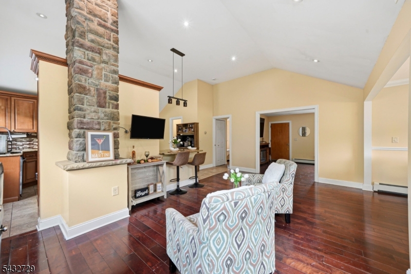 22 Federal Hill Rd