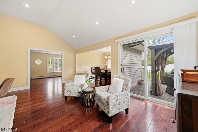 22 Federal Hill Rd
