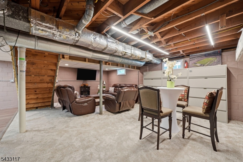 52 Barbara Dr